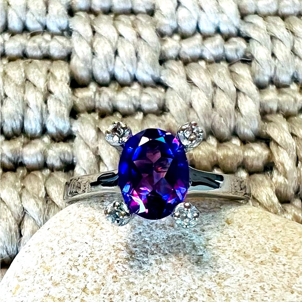 NWT Zambian Amethyst & White Topaz Sz. 6